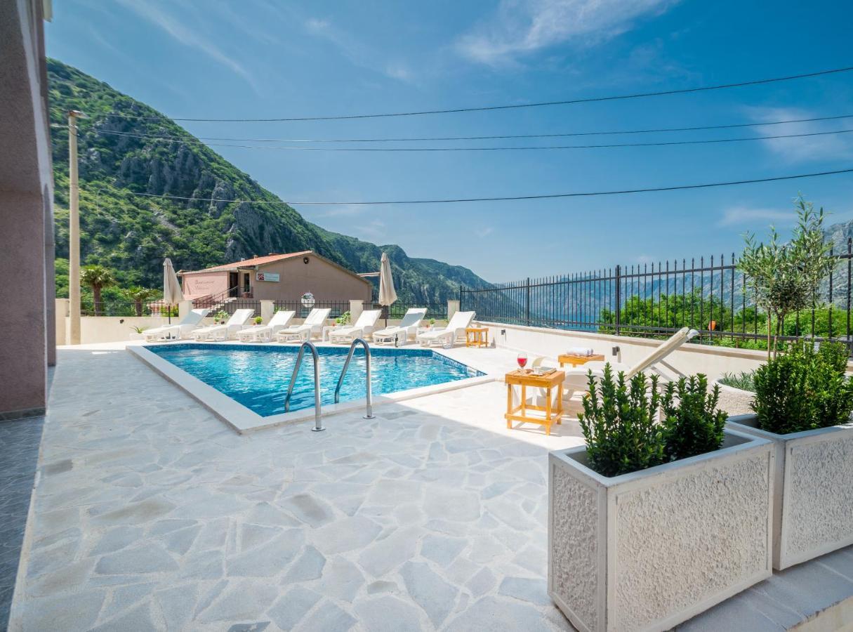 Boka Bay 2 Apartment Kotor Luaran gambar